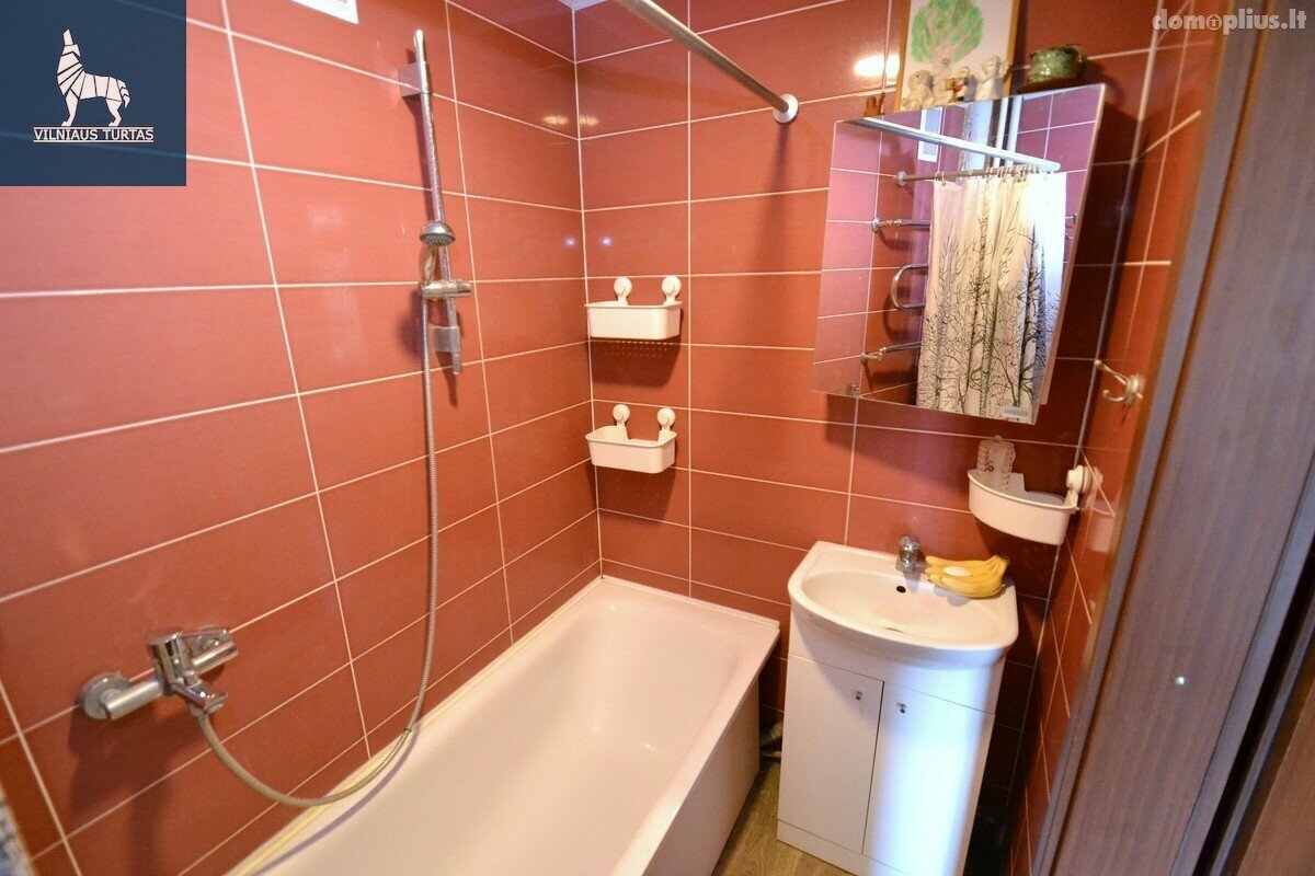 Продается 3 комнатная квартира Vilniuje, Rasos, Naujininkų g.
