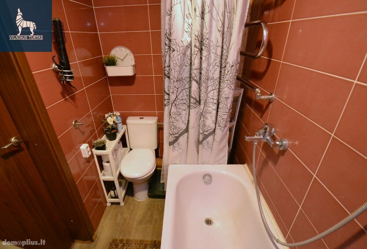 Продается 3 комнатная квартира Vilniuje, Rasos, Naujininkų g.
