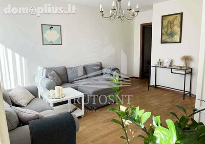 Parduodamas 3 kambarių butas Klaipėdoje, Mažojo kaimelio, Liepojos g.