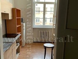 Parduodamas 3 kambarių butas Klaipėdoje, Senamiestyje, Tiltų g.