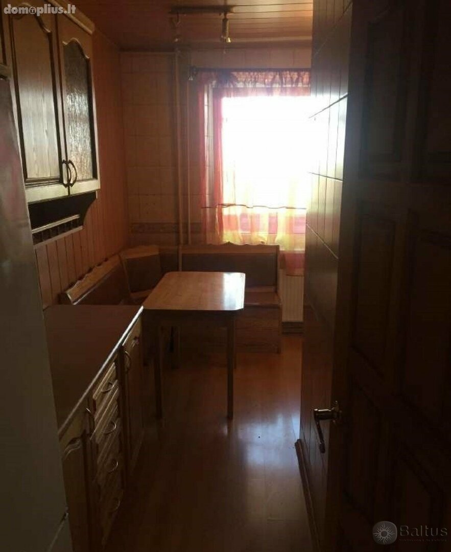 Parduodamas 3 kambarių butas Klaipėdoje, Naujakiemyje, Gedminų g.