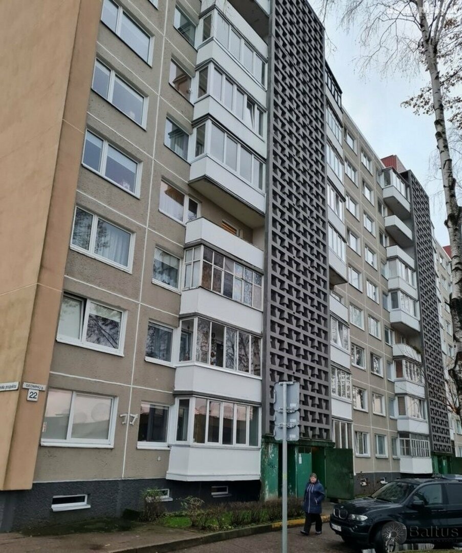 Parduodamas 3 kambarių butas Klaipėdoje, Naujakiemyje, Gedminų g.