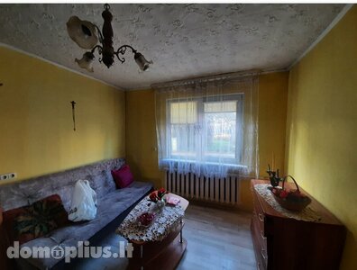 Parduodamas 2 kambarių butas Akmenės rajono sav., Akmenėje, Dariaus ir Girėno g.