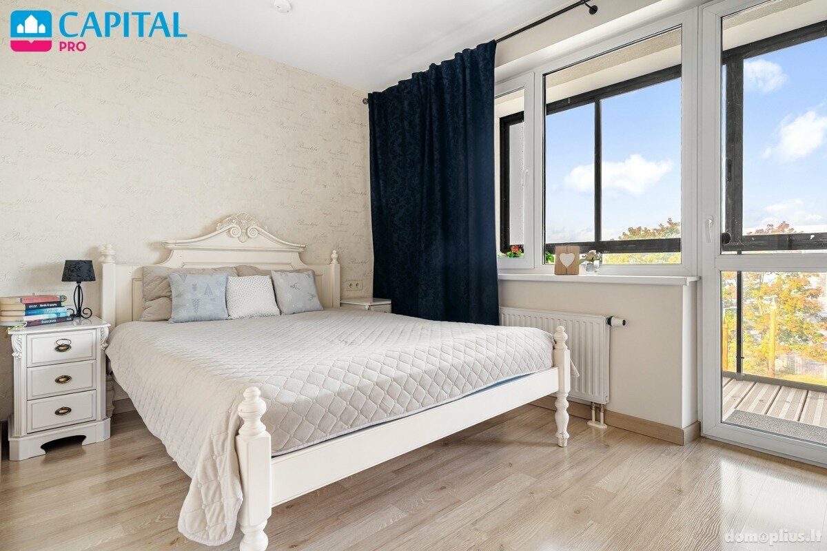 3 rooms apartment for sell Vilniuje, Karoliniškėse, Sausio 13-osios g.