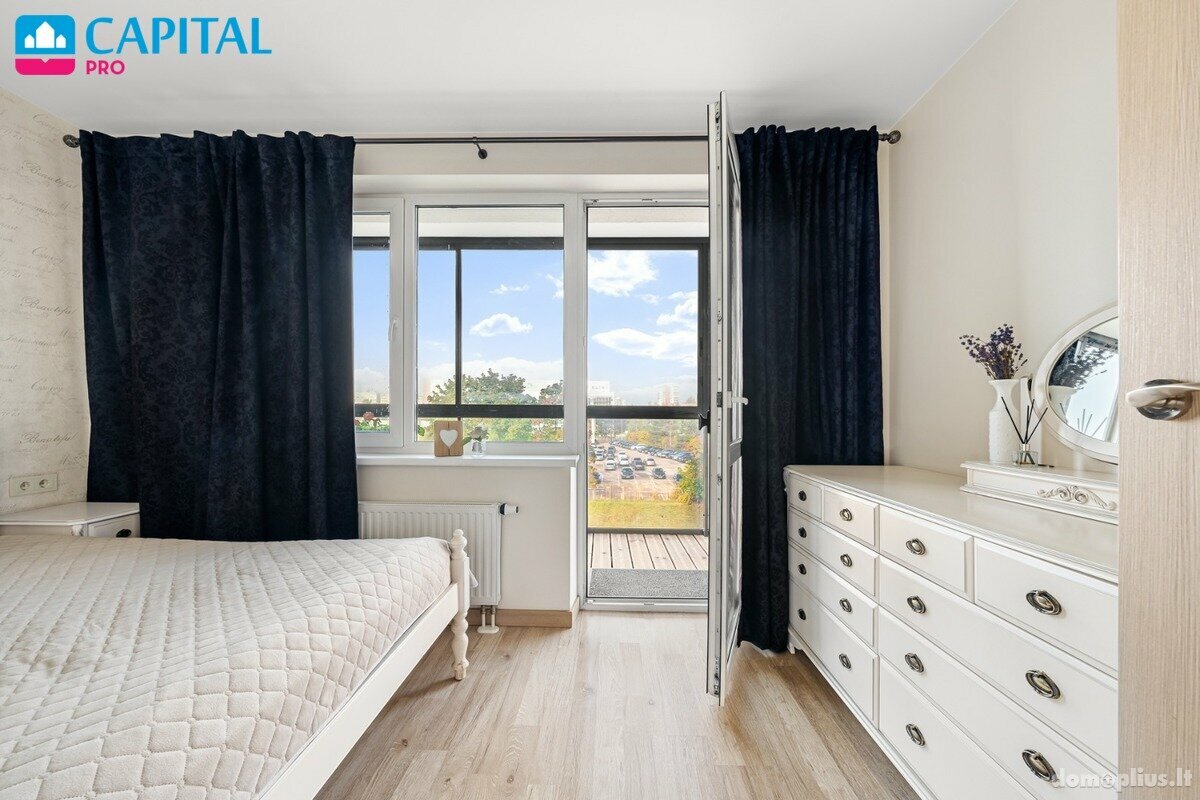 3 rooms apartment for sell Vilniuje, Karoliniškėse, Sausio 13-osios g.
