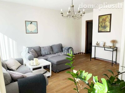 Parduodamas 3 kambarių butas Klaipėdoje, Mažojo kaimelio, Liepojos g.