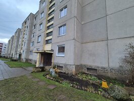 2 kambarių butas Akmenės rajono sav., Naujoji Akmenė, Ramučių g.