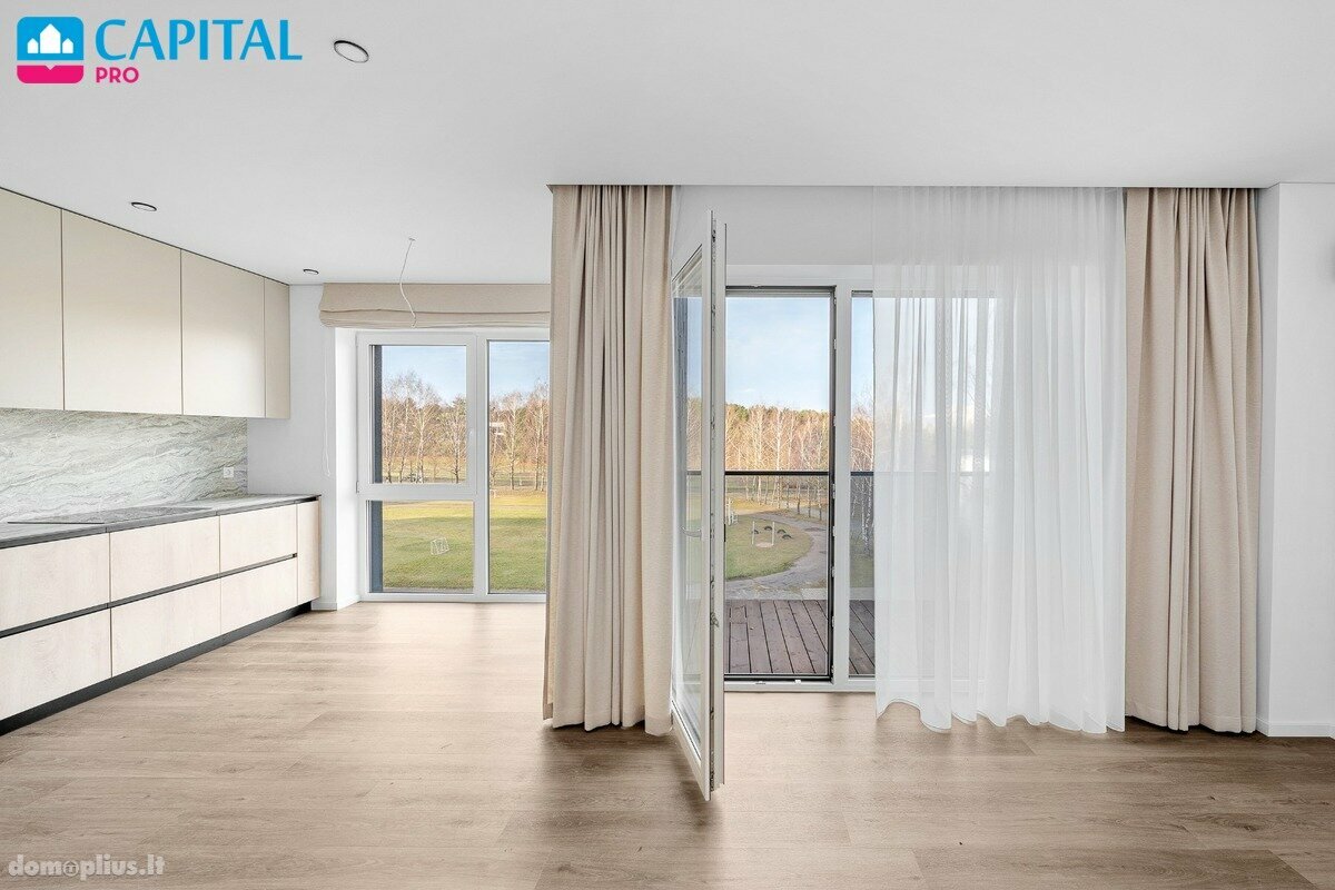 3 rooms apartment for sell Vilniuje, Šeškinėje, Laisvės pr.