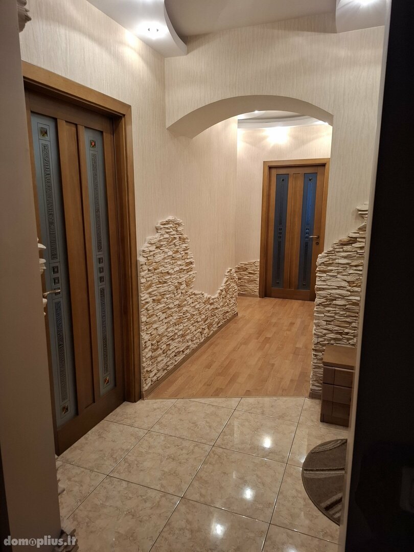 Parduodamas 3 kambarių butas Vilniuje, Pašilaičiuose, Laisvės pr.