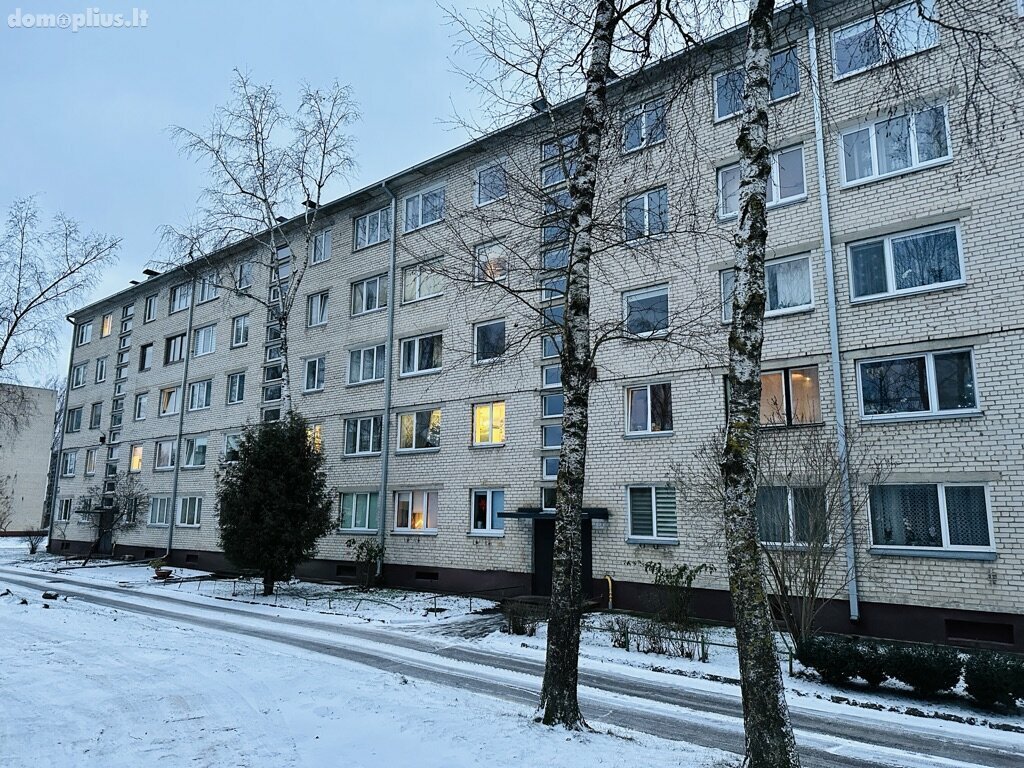 Parduodamas 4 kambarių butas Šiauliuose, Zokniuose, Radviliškio g.
