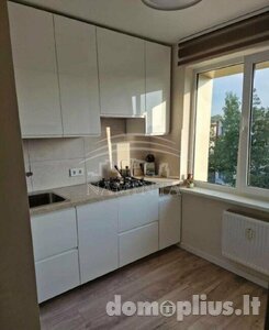 Продается 2 комнатная квартира Kretingos rajono sav., Kretingoje, Topolių aklg.