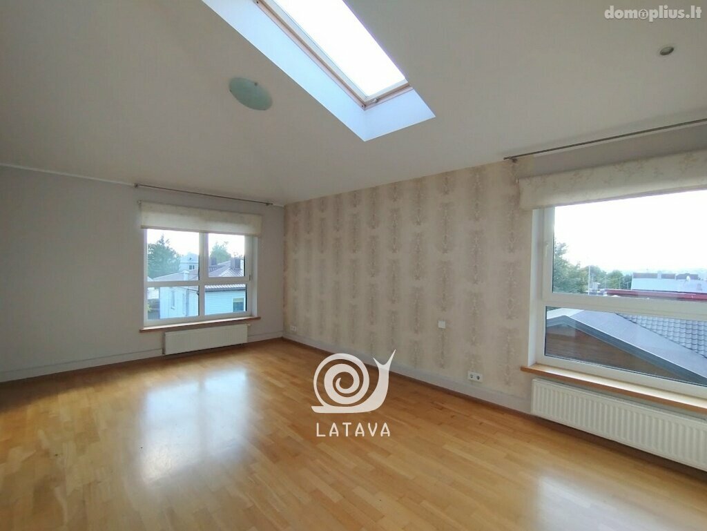 Parduodamas 3 kambarių butas Kaune, Žaliakalnyje, Biržų g.
