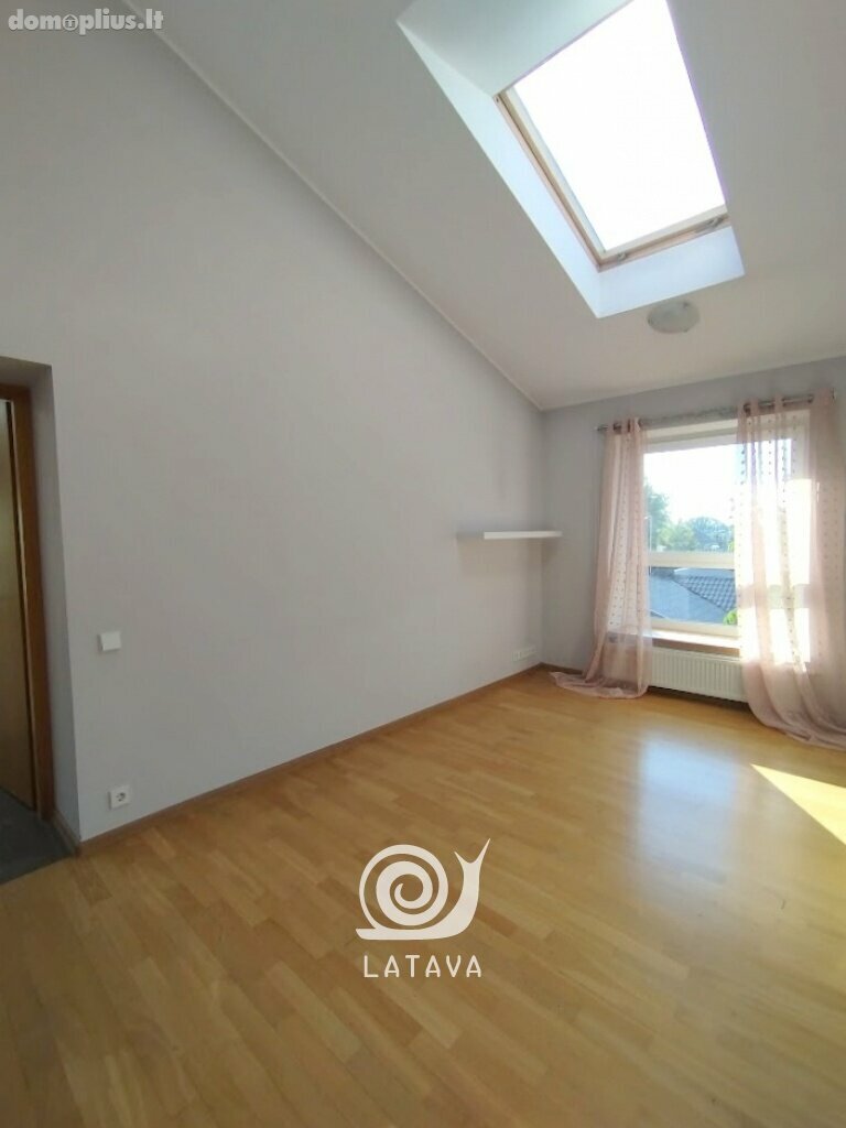 Parduodamas 3 kambarių butas Kaune, Žaliakalnyje, Biržų g.