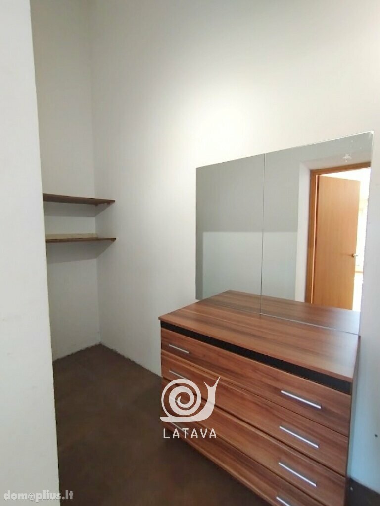 Parduodamas 3 kambarių butas Kaune, Žaliakalnyje, Biržų g.