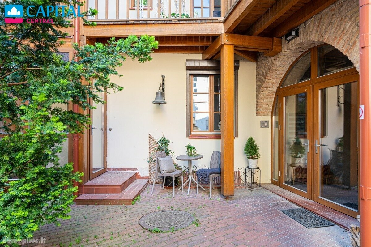 Продается 4 комнатная квартира Vilniuje, Senamiestyje, Aušros Vartų g.