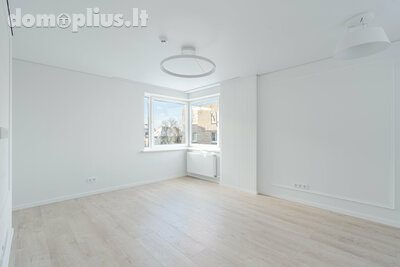 4 rooms apartment for sell Klaipėdoje, Centre, M. Mažvydo al.