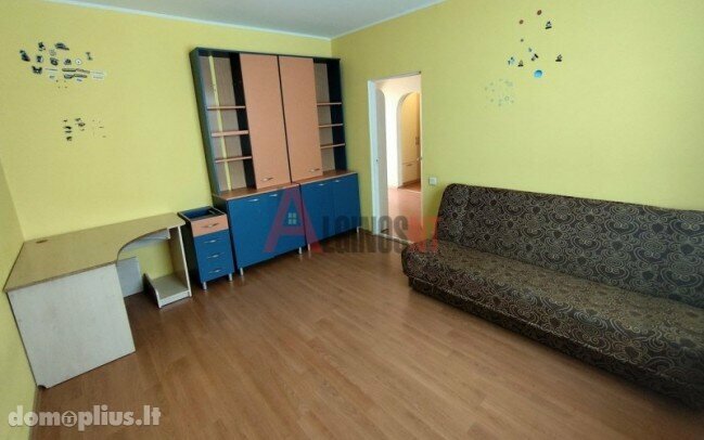 Parduodamas 3 kambarių butas Klaipėdoje, Bandužiuose, Jūrininkų pr.