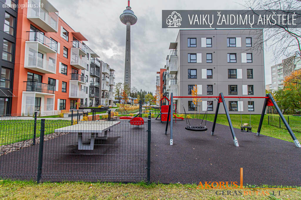 Parduodamas 4 kambarių butas Vilniuje, Karoliniškėse, Sausio 13-osios g.