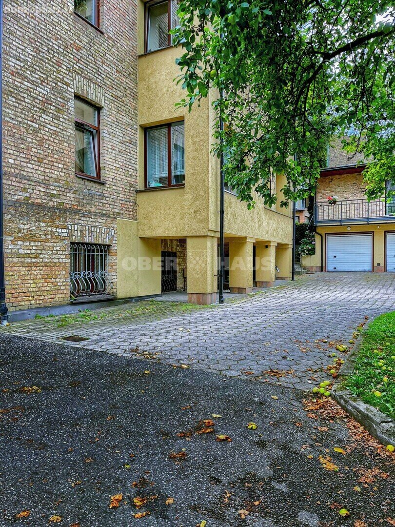 4 kambarių buto nuoma Vilniuje, Naujamiestyje, Z. Sierakausko g.