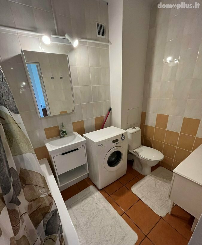 Parduodamas 2 kambarių butas Klaipėdoje, Miško, Vilhelmo Berbomo g.