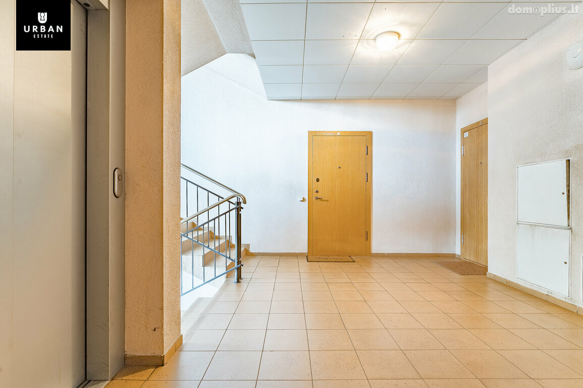Parduodamas 3 kambarių butas Vilniuje, Lazdynėliuose, Jonažolių g.