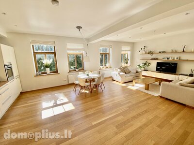 3 rooms apartment for sell Klaipėdoje, Centre, Vytauto g.