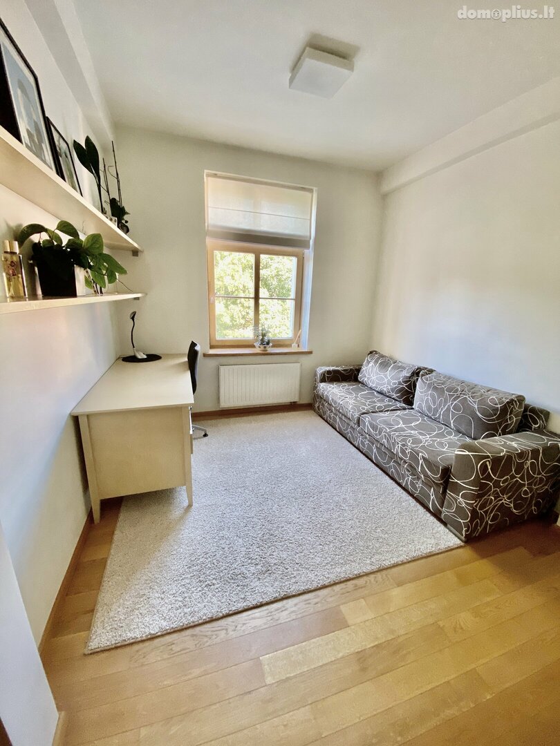 3 rooms apartment for sell Klaipėdoje, Centre, Vytauto g.
