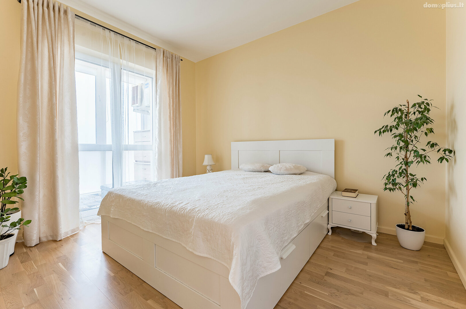 Продается 4 комнатная квартира Vilniuje, Tarandėje, Tarandės g.