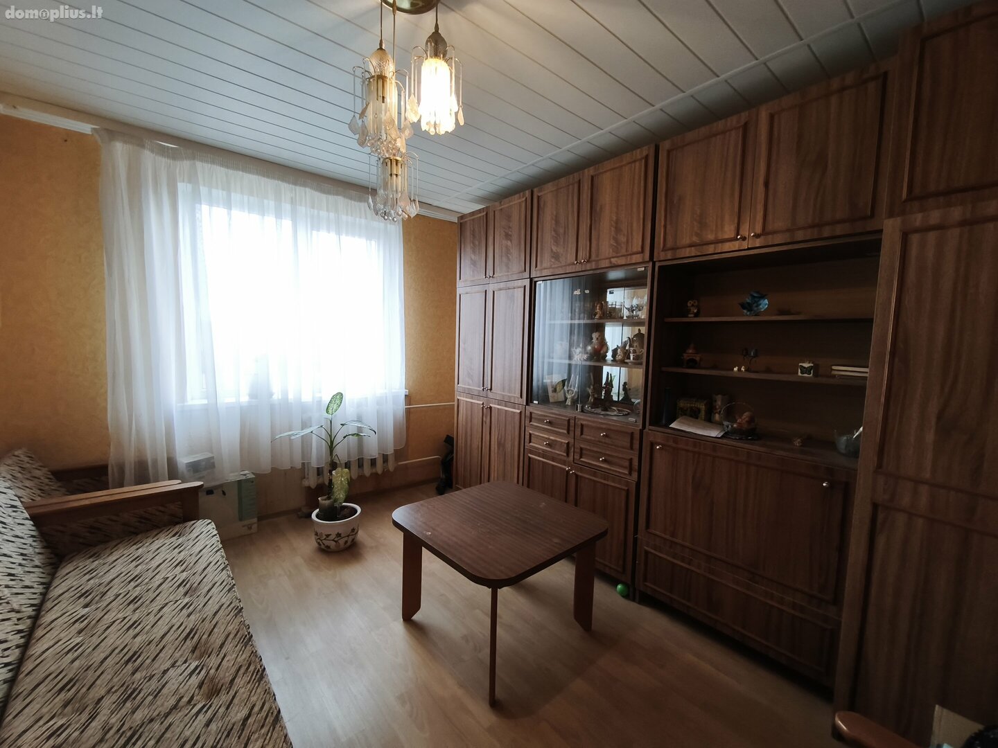 Parduodamas 3 kambarių butas Zarasų rajono sav., Zarasuose, S. Nėries g.