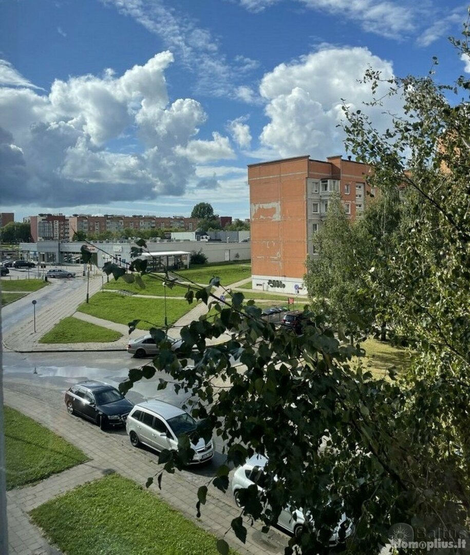 Parduodamas 3 kambarių butas Klaipėdoje, Bandužiuose, Kuncų g.