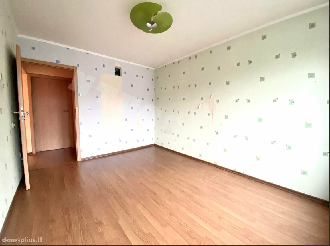 Parduodamas 4 kambarių butas Klaipėdoje, Žardininkuose, Reikjaviko g.