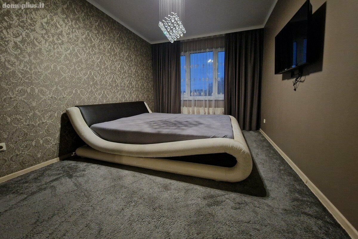 Продается 4 комнатная квартира Klaipėdoje, Naujakiemyje, Naujakiemio g.