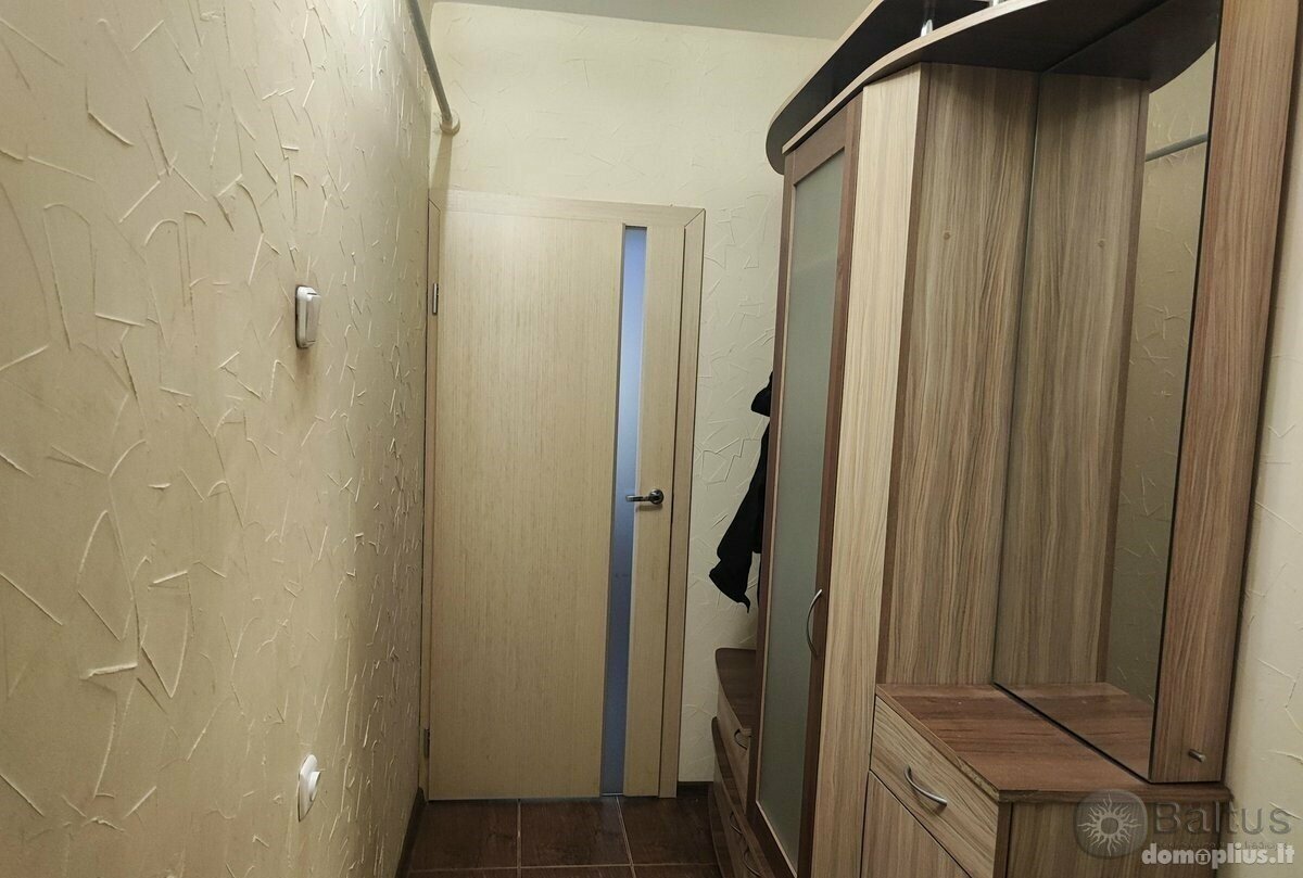 Parduodamas 3 kambarių butas Klaipėdoje, Laukininkuose, Laukininkų g.