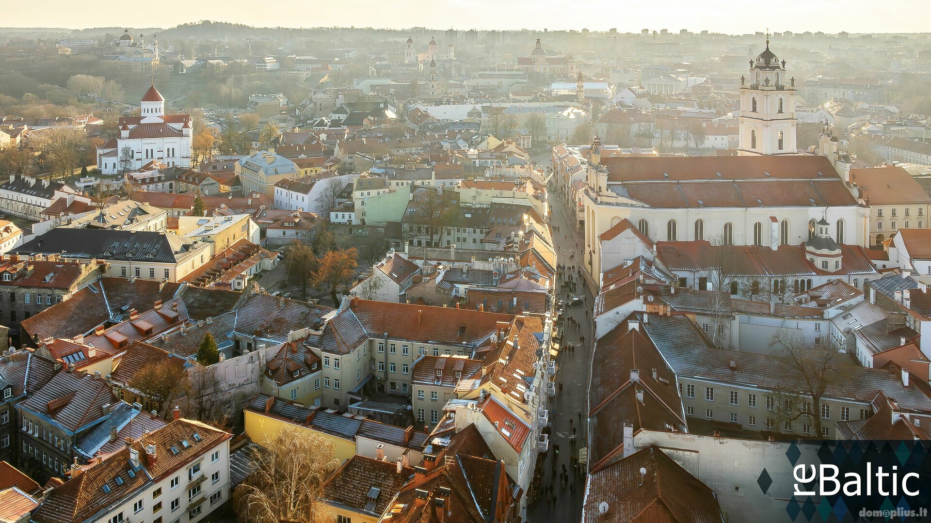Parduodamas 8 kambarių butas Vilniuje, Senamiestyje, Pilies g.
