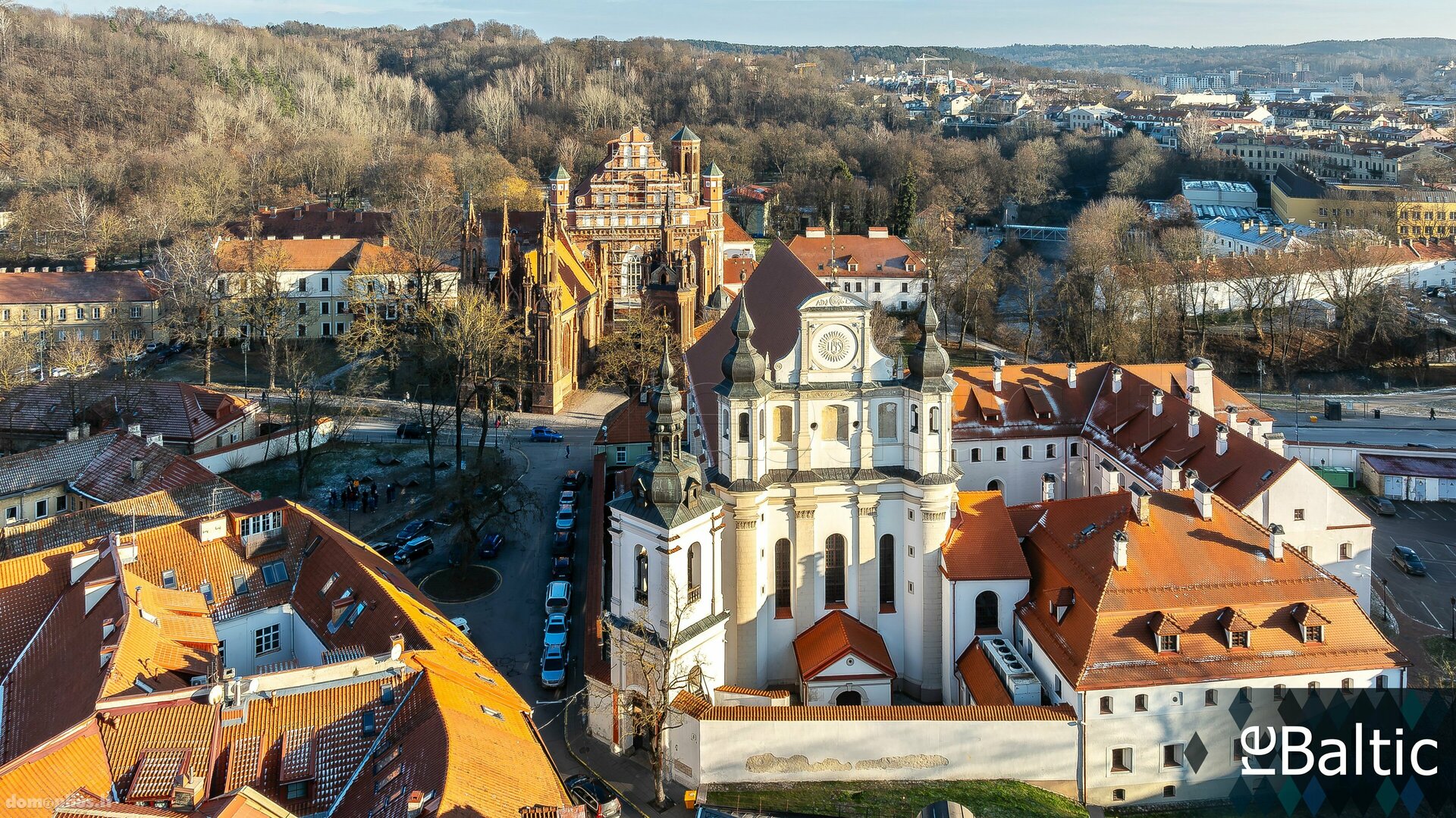Parduodamas 8 kambarių butas Vilniuje, Senamiestyje, Pilies g.