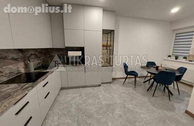 Parduodamas 2 kambarių butas Klaipėdoje, Sportininkuose, Malūnininkų g.