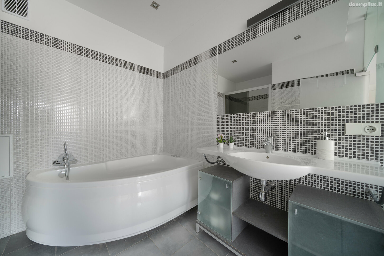 Продается 3 комнатная квартира Vilniuje, Baltupiuose, Didlaukio g.