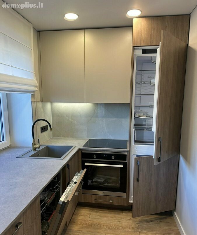 3 rooms apartment for sell Klaipėdoje, Centre, Taikos pr.