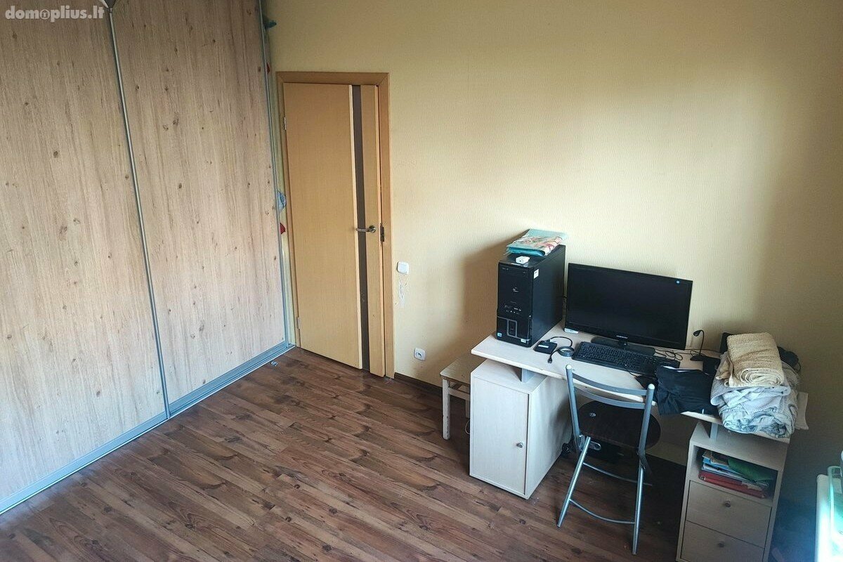 Parduodamas 3 kambarių butas Klaipėdoje, Laukininkuose, Laukininkų g.