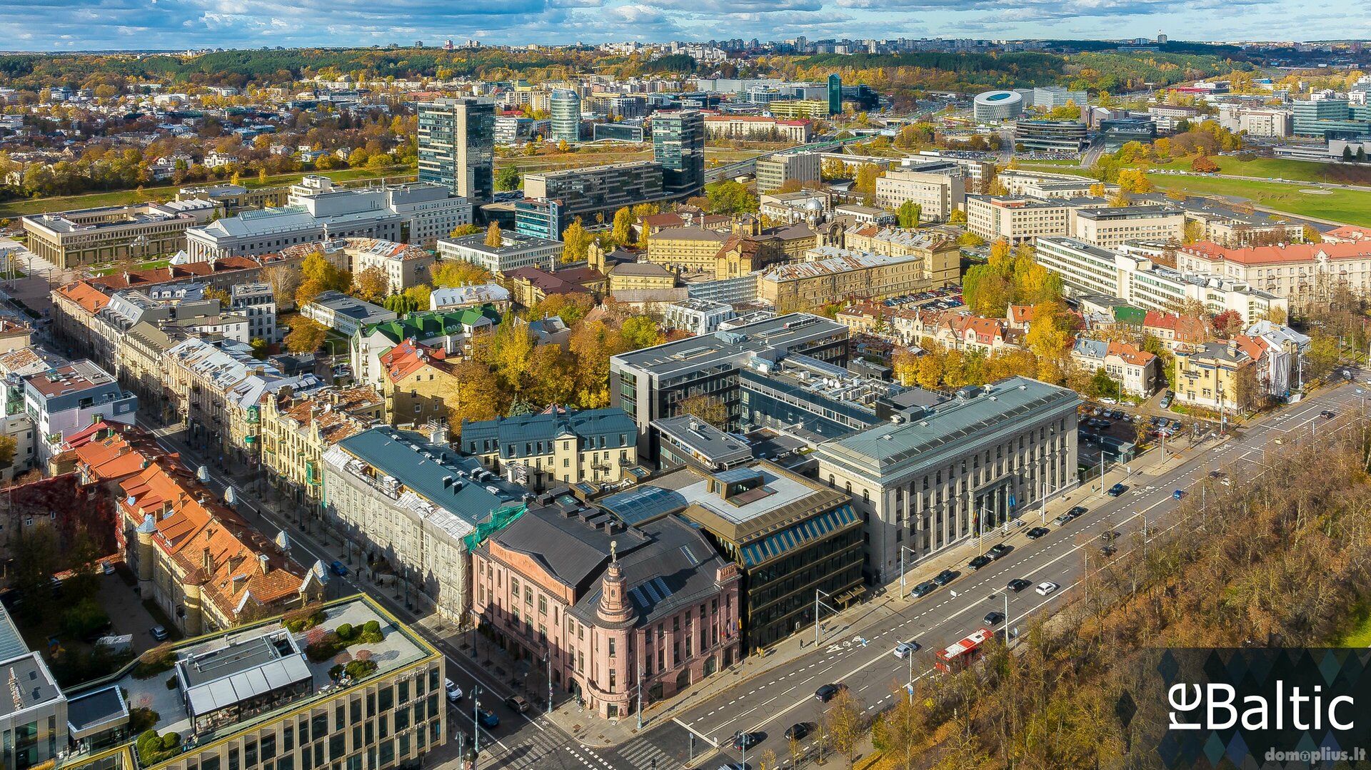 Parduodamas 3 kambarių butas Vilniuje, Senamiestyje, Gedimino pr.