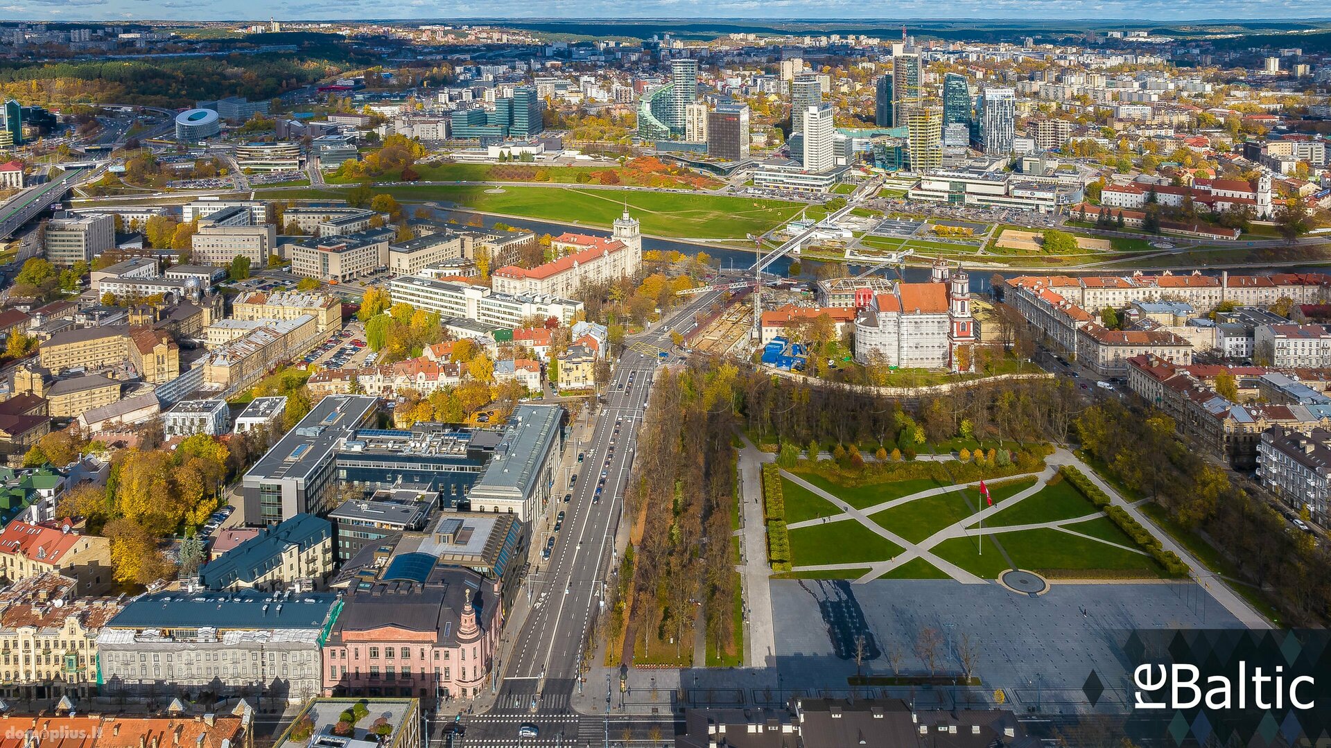 Parduodamas 3 kambarių butas Vilniuje, Senamiestyje, Gedimino pr.