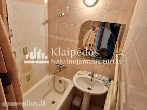 Parduodamas 4 kambarių butas Klaipėdoje, Naujakiemyje, Naujakiemio g.