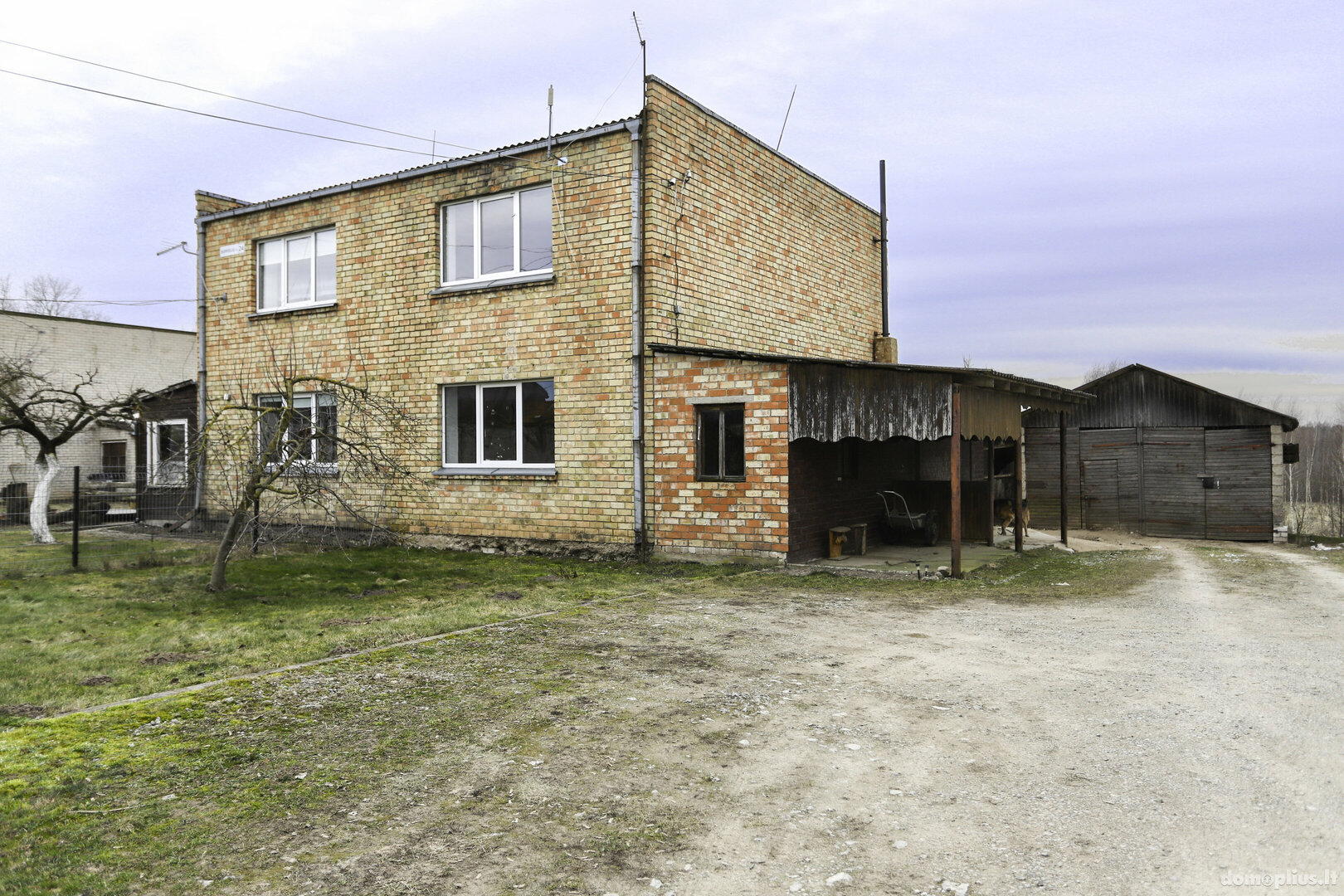 Продается 4 комнатная квартира Panevėžio rajono sav., Burveliuose, Burvelių g.