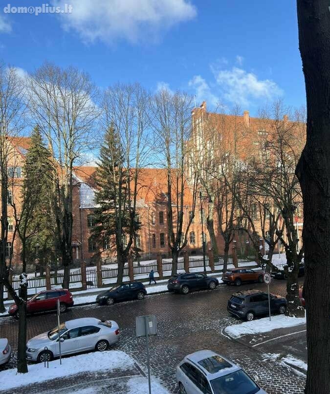 Parduodamas 3 kambarių butas Klaipėdoje, Senamiestyje, S. Nėries g.