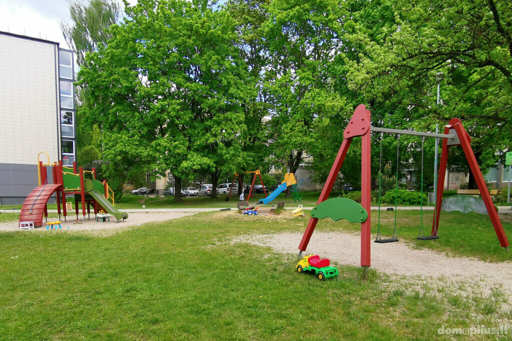 Parduodamas 2 kambarių butas Vilniuje, Antakalnyje, P. Vileišio g.