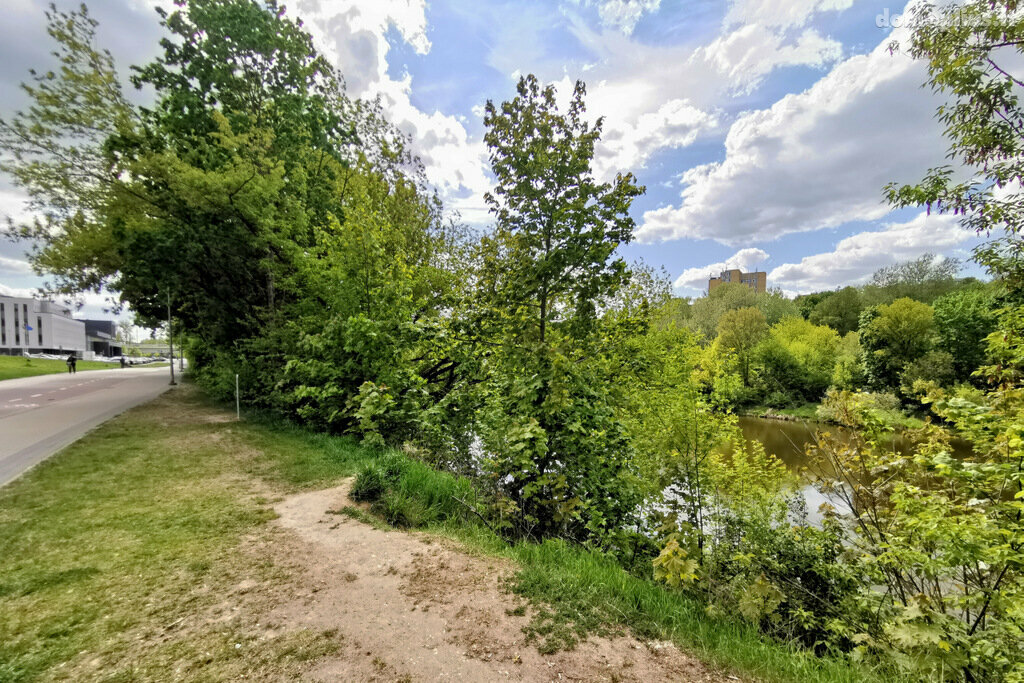 Parduodamas 2 kambarių butas Vilniuje, Antakalnyje, P. Vileišio g.