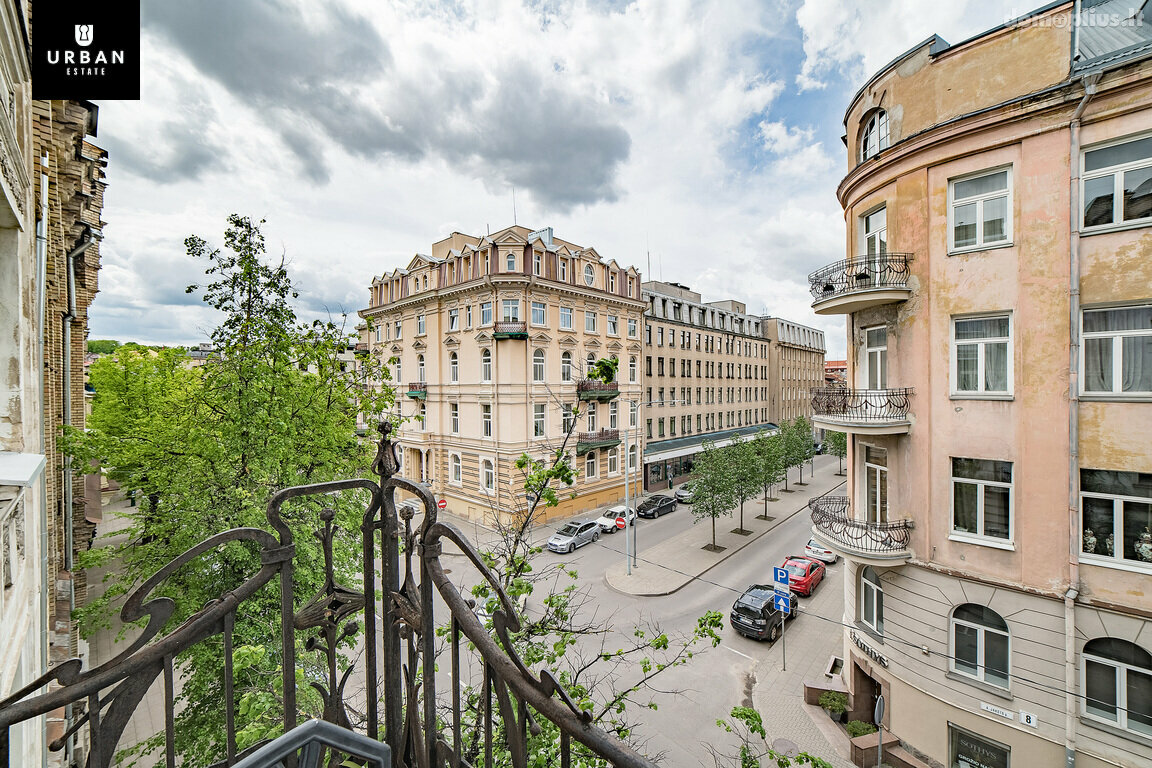 Parduodamas 5 kambarių butas Vilniuje, Senamiestyje, A. Jakšto g.