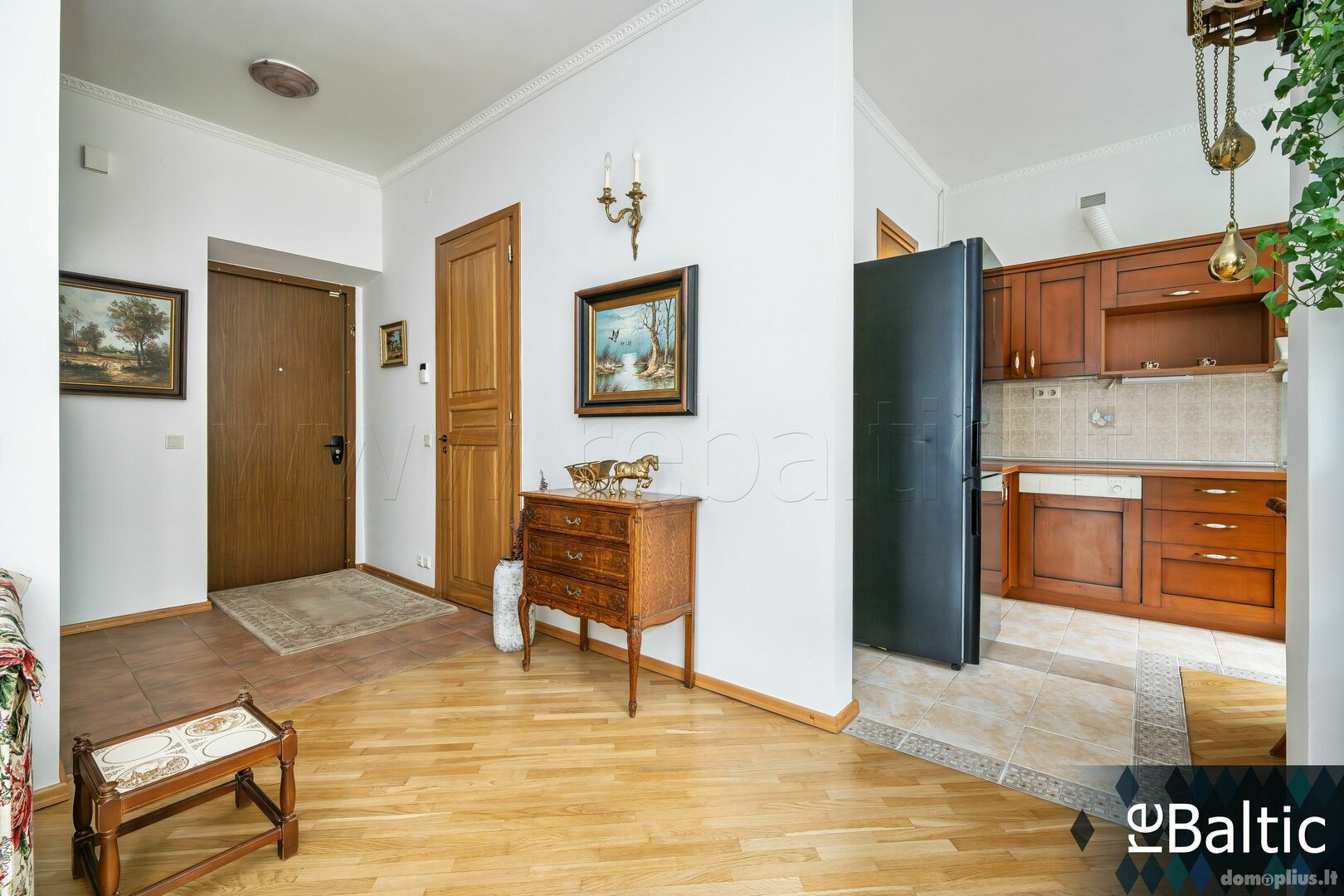 Parduodamas 2 kambarių butas Vilniuje, Senamiestyje, Gedimino pr.