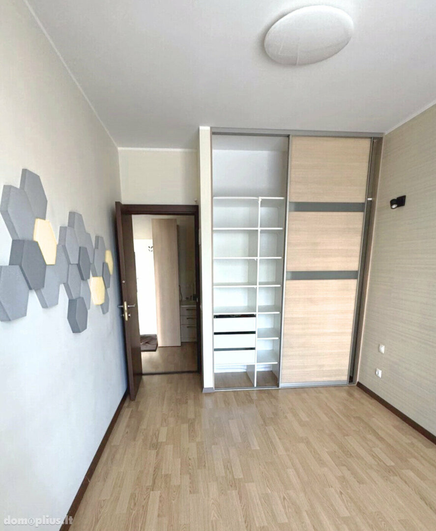 Продается 2 комнатная квартира Vilniuje, Pilaitėje, Nidos g.
