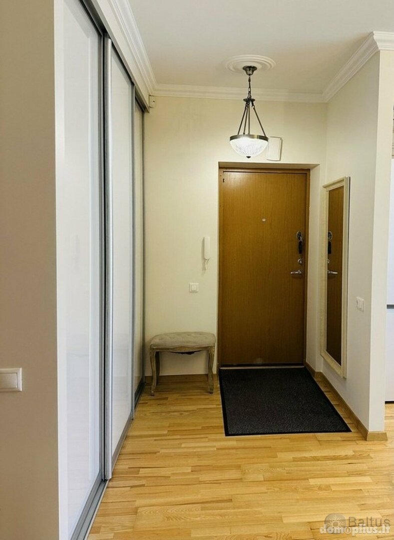 Parduodamas 3 kambarių butas Klaipėdoje, Tauralaukyje, Dragūnų g.